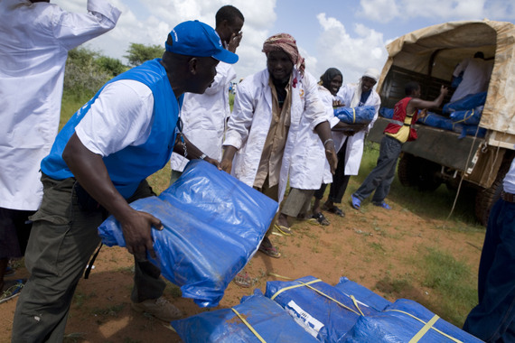 2014-07-21-06.12.00_kenya_aid_workers_logistics_unhcr_b._bannon.jpg