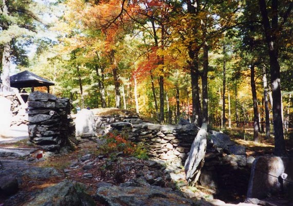 2014-07-22-America_Stonehenge.jpg