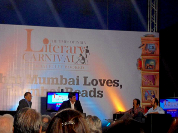 2014-07-27-chetanbhagat_timesliterarycarnival2011.png