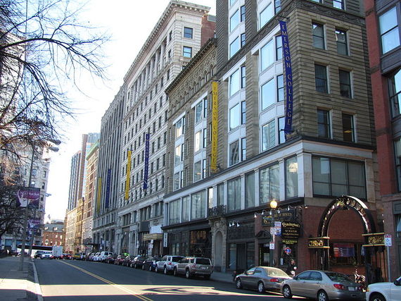 2014-08-04-800pxEmerson_College_Boston_MA.jpg