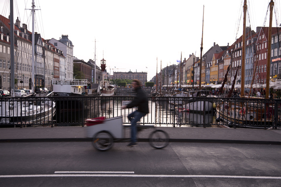 2014-08-04-Nyhavn_bridge.jpg