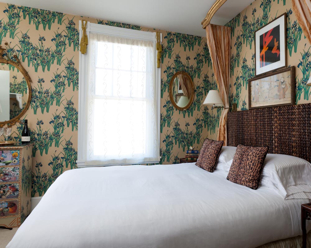 Globetrotting Inspired Gorgeous Guest Bedrooms | HuffPost Life