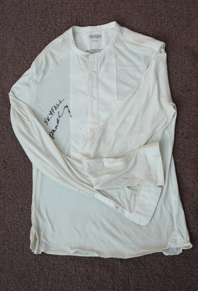2014-08-11-AnnosAfricaDanielCraigShirt.jpg