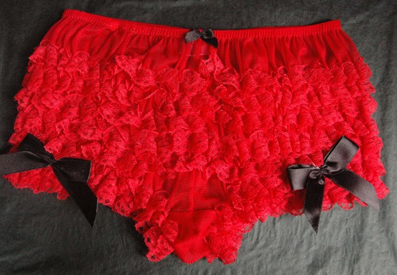 2014-08-11-AnnosAfricaRubyWaxKnickers.jpg