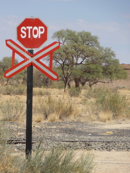 2014-08-12-STOPSIGNINMIDDLEOFDESERT.jpg