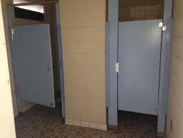 An Open Letter To The Woman Who Kicked In My Bathroom Stall Huffpost