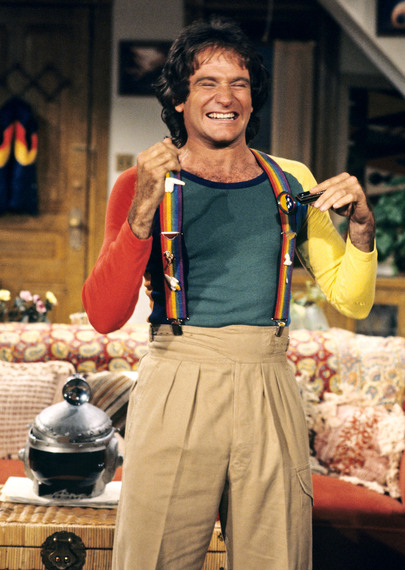 2014-08-18-239888b0224e11e4ba580be9a2170d86_robinwilliamsrainbowsuspendersmorkandmindy1.jpg