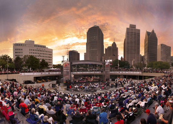 2014-08-28-rsz_detroit_jazz_festival_panoramic_photo2.jpg