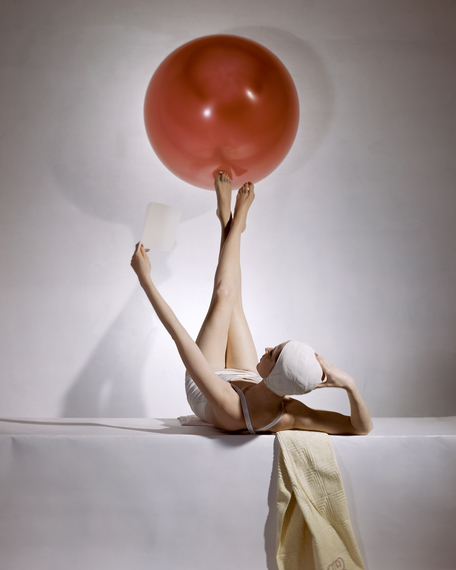 2014-09-03-3._Summer_Fashions_American_Vogue_cover_15_May_1941__Conde_Nast_Horst_Estate.jpg