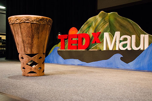 2014-09-10-TEDxMauiStage2013ByPeterLiu.jpg