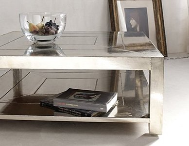 2014-09-10-metallicdecorsilvertable.jpg