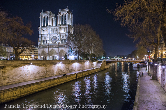 2014-09-19-ParisNotreDameNight1.jpg