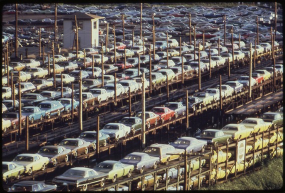 2014-09-20-FOB_DETROITNEW_CARS_ARE_LOADED_ONTO_RAILROAD_CARS_AT_LASHER_AND_I75__NARA__549696.jpg