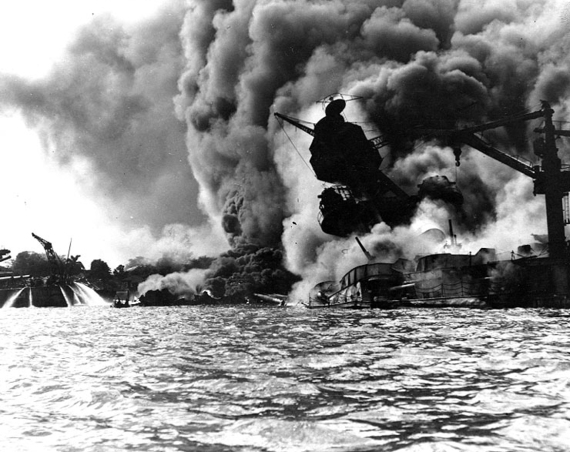 2014-09-23-PearlHarborUSSArizona.jpg