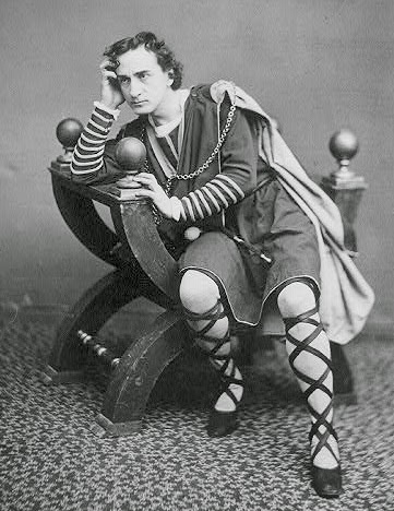 2014-09-24-Edwin_Booth_Hamlet_1870.jpg