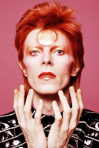 2014-09-24-davidbowie1973makeuplook320x480.jpg