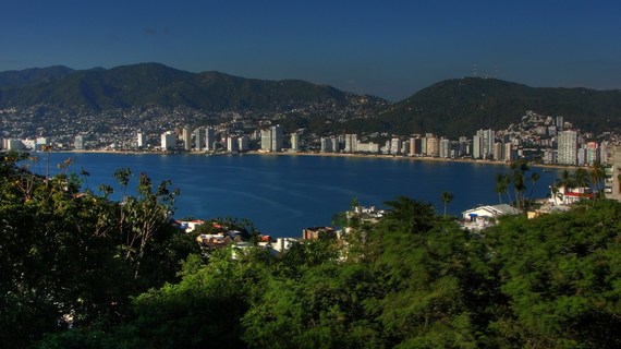 2014-10-06-acapulco_bay_view_Desktop_Resolution.jpg