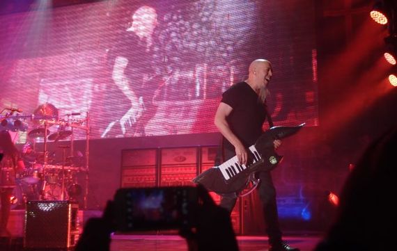 2014-10-08-dreamtheatersp12.jpg