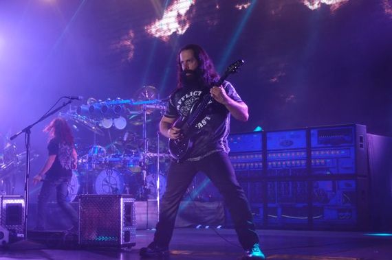 2014-10-08-dreamtheatersp13.jpg
