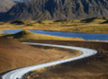 2014-10-09-IcelandWindingRoad.jpg