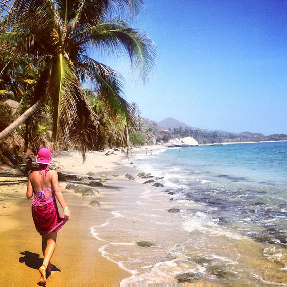 walking along La Piscina Tayrona Colombia