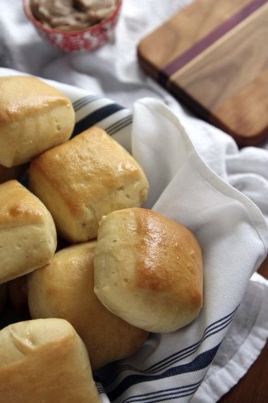 Homemade Texas Roadhouse Rolls | HuffPost