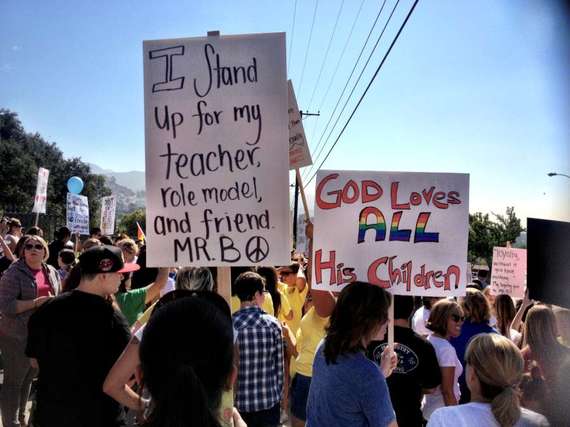 2014-10-14-Gayteachrprotest1.jpg