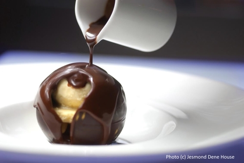 2014-10-15-Jesmond_Dene_House_Chocolate_Sphere.jpg