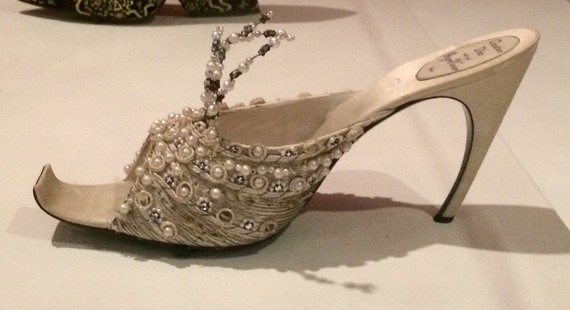 2014-10-20-DiorVivierforHouseofDior1960eveningslipper.JPG