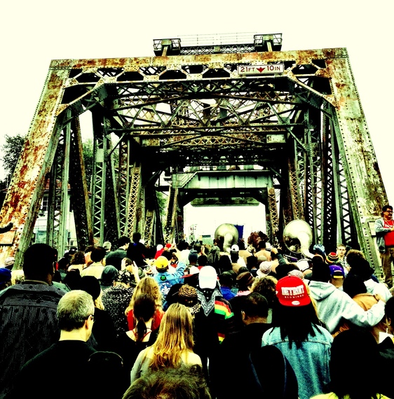 2014-10-20-bridgeprotest.JPG