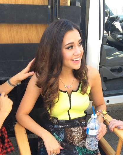 2014-10-23-MeganNicole_Funshot.jpg