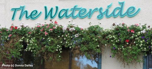 2014-10-25-Waterside_Hotel_Inverness_Sign.jpg