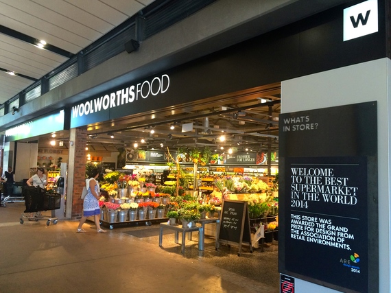 2014-10-27-WoolworthsFoodSupermarketWaterstonesEntrance.JPG