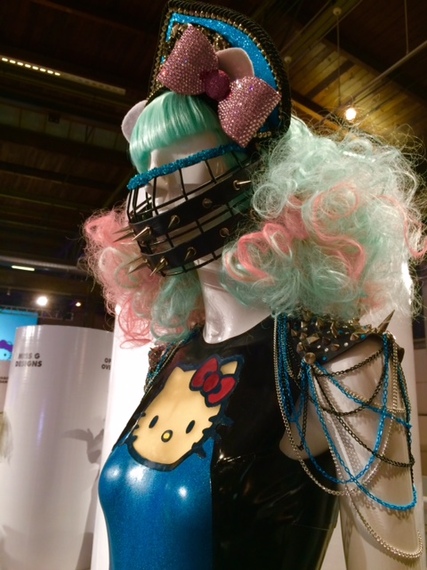 2014-10-30-mask_kitty.jpg