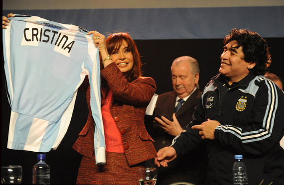 2014-11-13-Cristina_Fernandez_Maradona_AFA.jpg