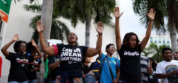 2014-11-14-140814fergusonprotestfloridajms2019_7ad205734205d3af3f02d1c0aff5690b.nbcnewsfp1280600.jpg