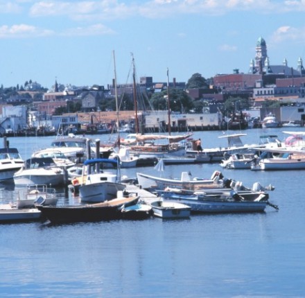 2014-11-17-GloucesterMassachusettsfishingportOneofthemostimportantcodfishingportsintheGulfofMainePhotobyNOAA.jpg