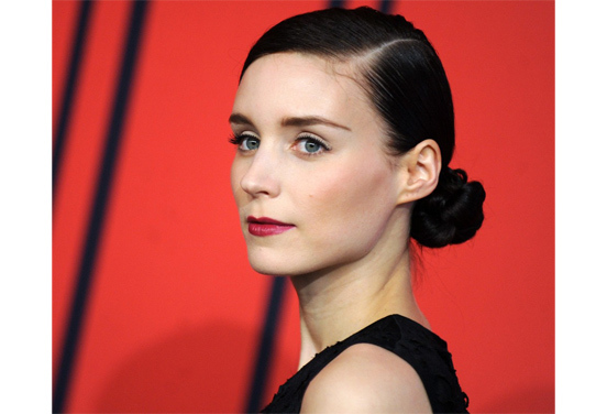 2014-11-17-Rooney_Mara_01.jpg