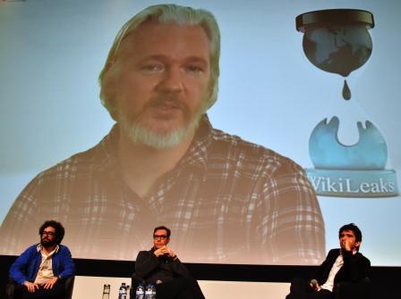 2014-11-18-aassange1.JPG