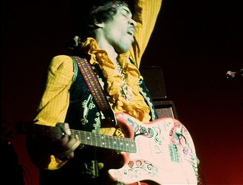 2014-11-22-jimihendrixMonterey1967.jpg