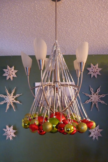 2014-11-29-DIYChristmasChandelier.JPG