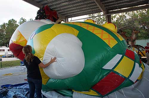 Macy's Brings Its Thanksgiving Day Parade Balloons Down to Florida ...