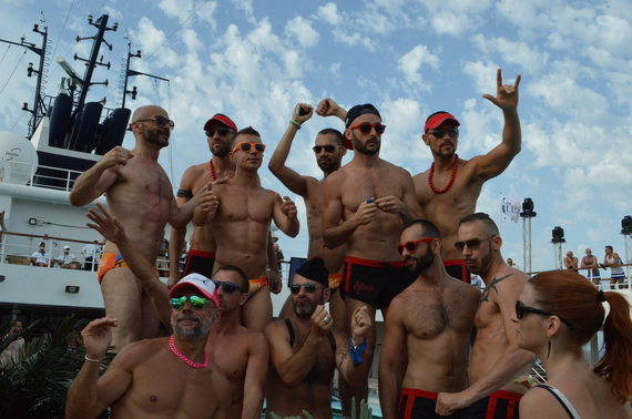 Los 5 secretos del cruising gay en Sevilla que van a calentar tu fin de semana