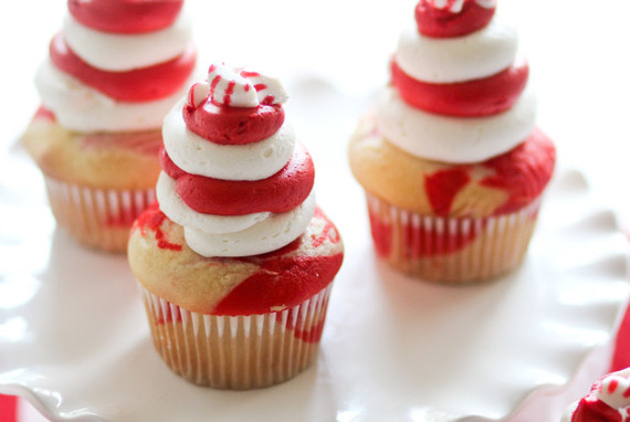 2014-12-21-candycanecupcakesimage.jpg