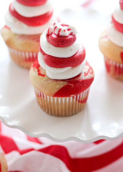 2014-12-21-candycanecupcakespicture.jpg