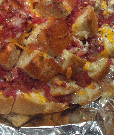 2014-12-26-CheesyBaconRanchPullapartBread.jpg