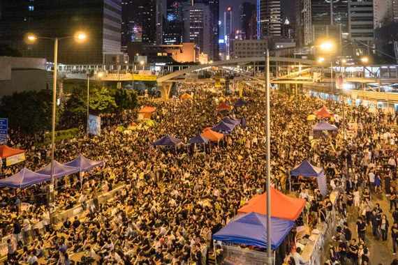 2014-12-29-Umbrella_Revolution_in_Admiralty_Night_Viewweb1024x683.jpg