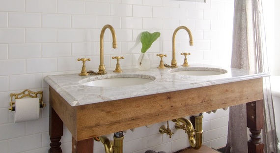 2015-01-13-brassbathroomdecorationfaucets.jpg