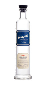 2015-01-14-lovelypacckagehangar1vodka21.jpg