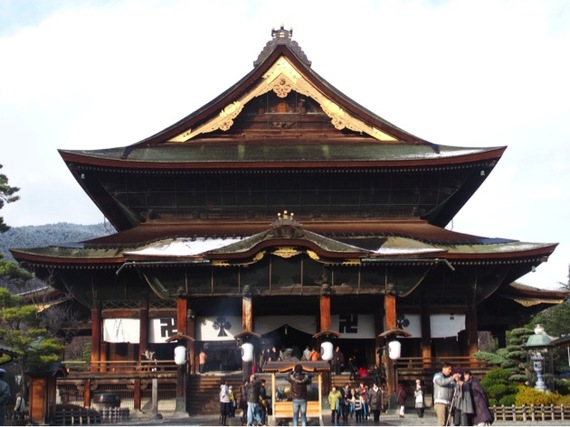 「信州 善光寺」で「福岛第一原子力発电所作业従事者安全祈愿」が行